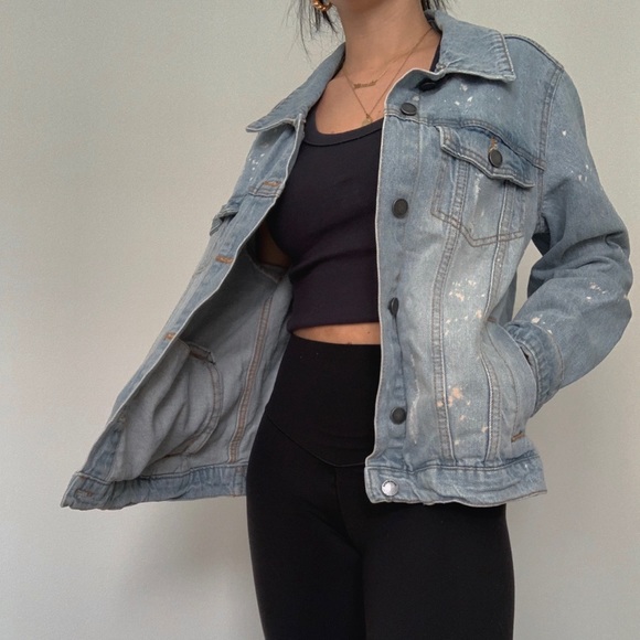 Denim-washed jean jacket - Picture 3 of 6